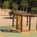 short climbing frame park